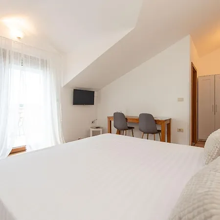 Guest house Dali 3*